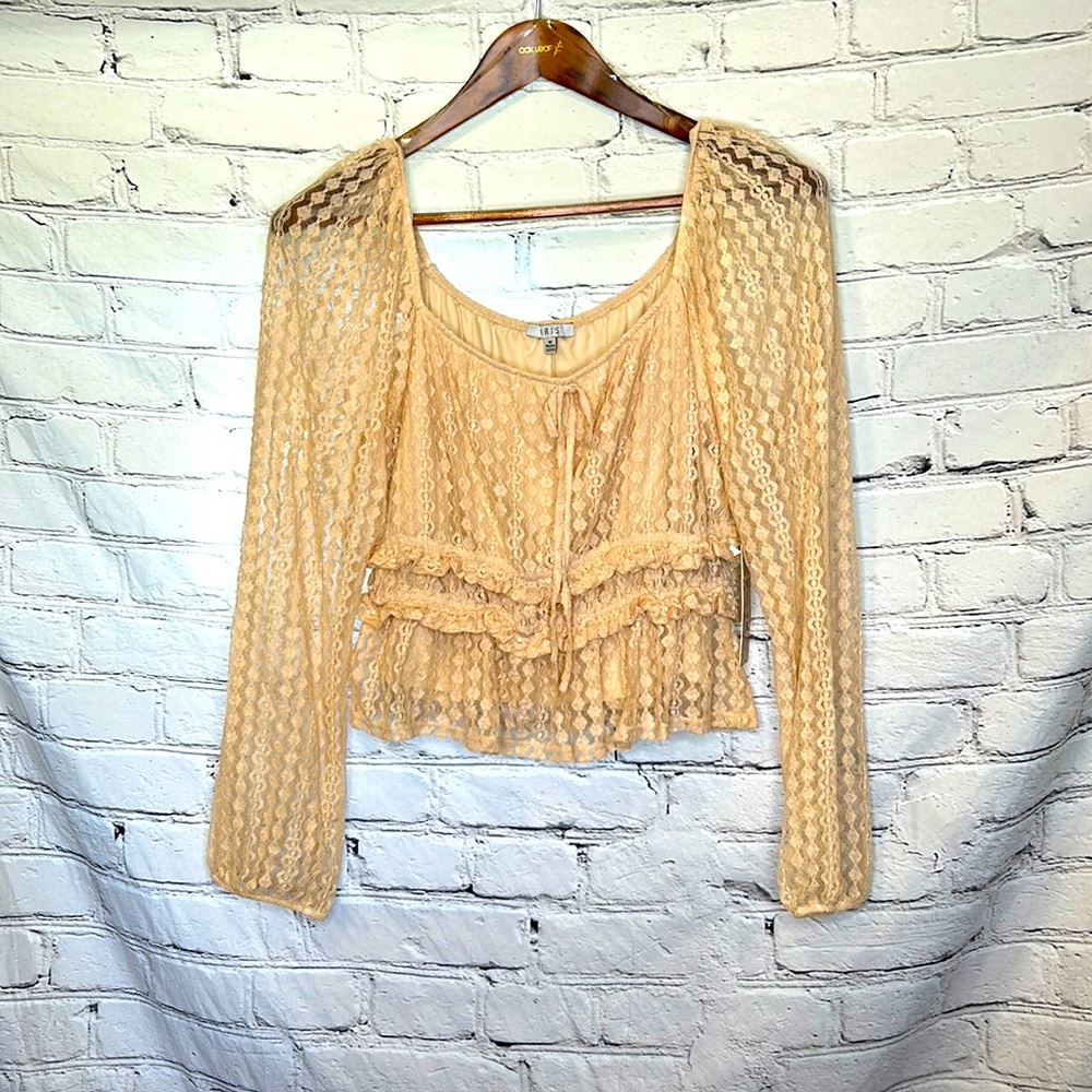 Iris Basic Beige Lace Long Sleeve Peasant Top Size Medium Brand New W/Tags